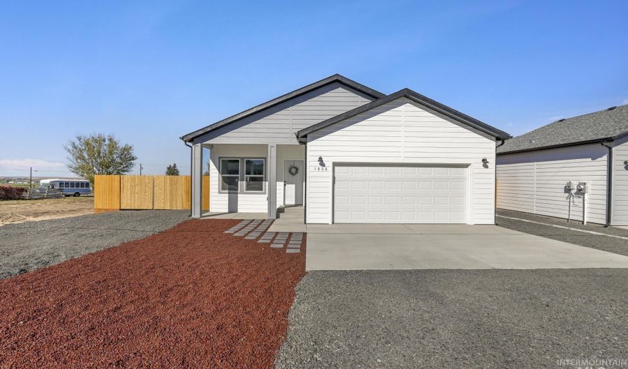 1808 Poplar Ave, Buhl, ID 83316 - 3 Beds, 2 Bath