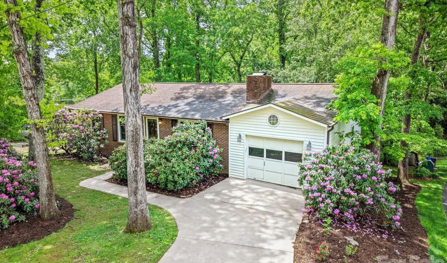 98 Pensacola Ave, Arden, NC 28704 - 3 Beds, 2 Bath