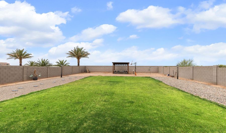 65 S SIENA Ln, Casa Grande, AZ 85122 - 4 Beds, 3 Bath