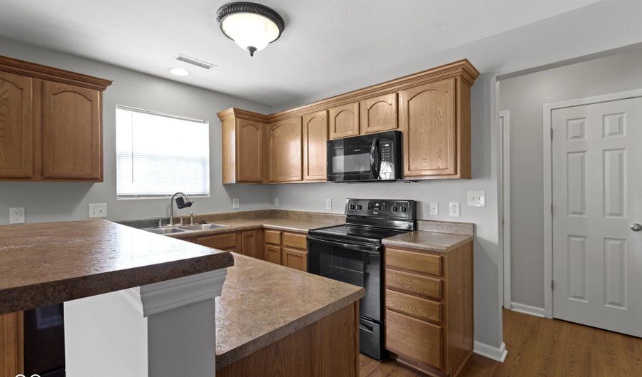 813 Aerostar Ct, Avon, IN 46123 - 4 Beds, 3 Bath