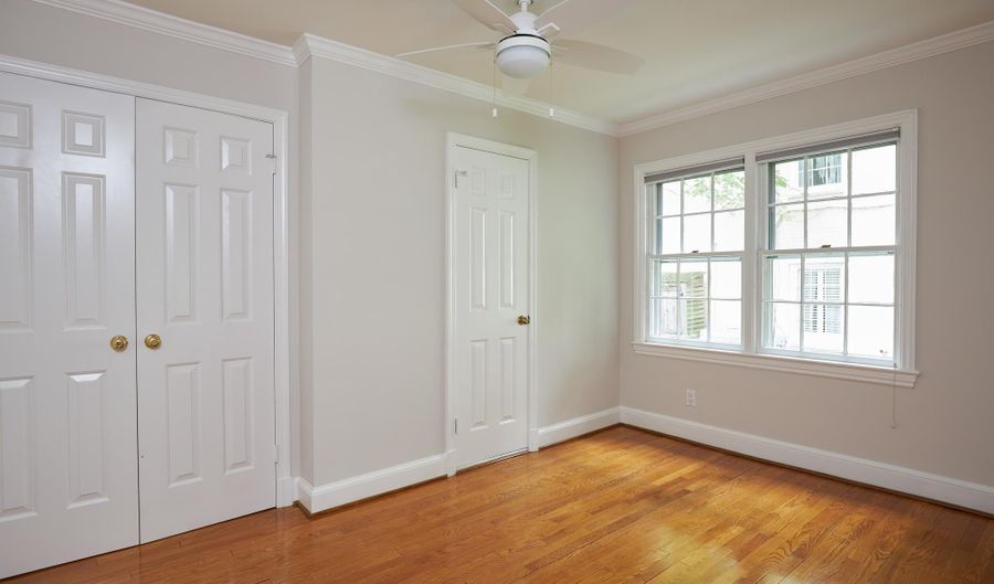 5306 ALBEMARLE St, Bethesda, MD 20816 - 5 Beds, 4 Bath