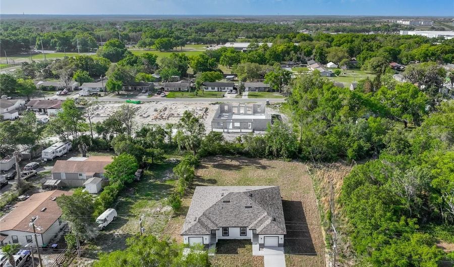 356 W 4TH St, Apopka, FL 32703 - 3 Beds, 2 Bath