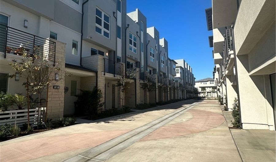 1615 W Cara Dr, Anaheim, CA 92805 - 4 Beds, 4 Bath