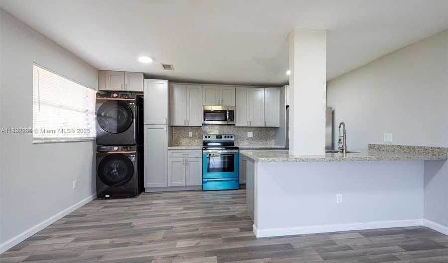 4111 Stirling Rd 509, Dania Beach, FL 33314 - 2 Beds, 2 Bath