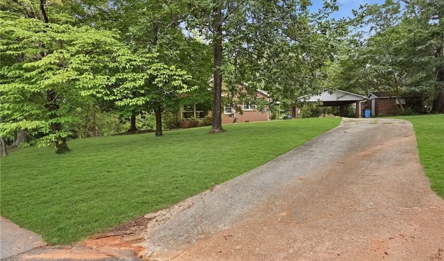 5922 Medlock Ave, Austell, GA 30106 - 3 Beds, 1 Bath