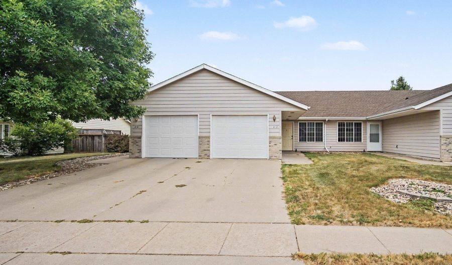 412 N 9th Ave, Brandon, SD 57005 - 2 Beds, 1 Bath