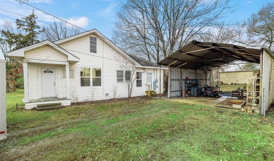 212 W Daugherty Ave, Blanchard, LA 71107 - 4 Beds, 2 Bath