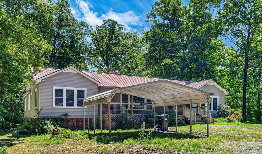 30640 Lockwood Dr, Albemarle, NC 28001 - 3 Beds, 2 Bath