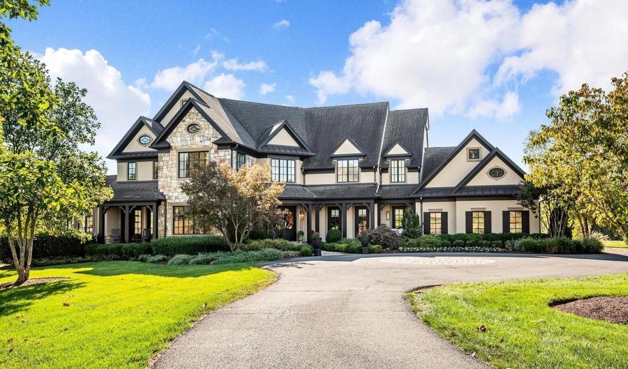 22360 WILSON MEADOWS Ln, Aldie, VA 20105 - 4 Beds, 8 Bath