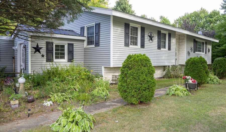2030 Alder Bend Rd, Altona, NY 12910 - 3 Beds, 1 Bath