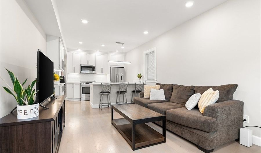286 Sumner St 1, Boston, MA 02128 - 2 Beds, 2 Bath
