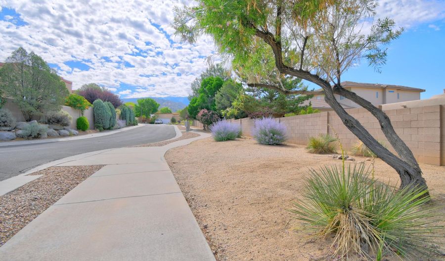 5607 Bosque Vista Dr NE, Albuquerque, NM 87111 - 3 Beds, 2 Bath