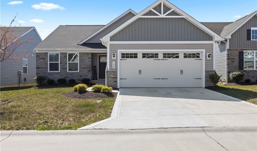 122 Eagle Cir, Amherst, OH 44001 - 3 Beds, 2 Bath