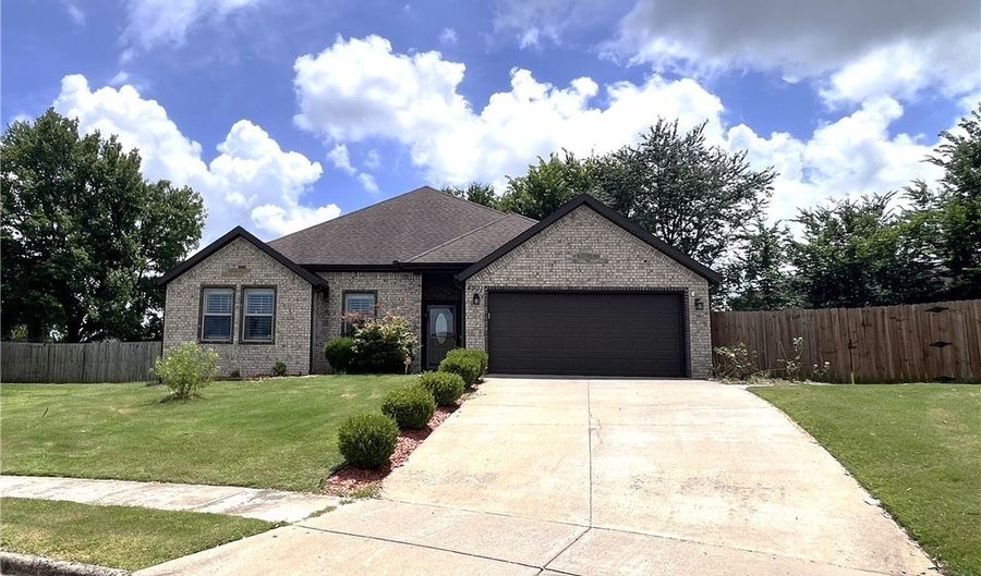 4901 SW Energy Ave, Bentonville, AR 72712 - 4 Beds, 2 Bath
