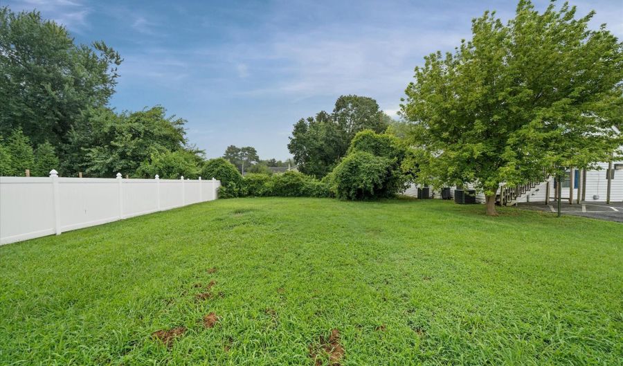 862 FOREST St, Dover, DE 19904 - 4 Beds, 3 Bath