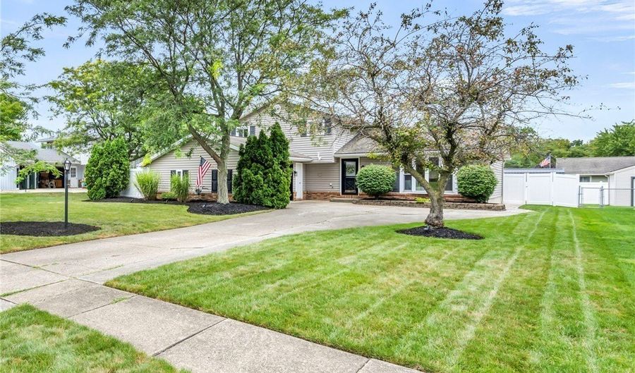3419 STURBRIDGE Ln, Brunswick, OH 44212 - 4 Beds, 2 Bath