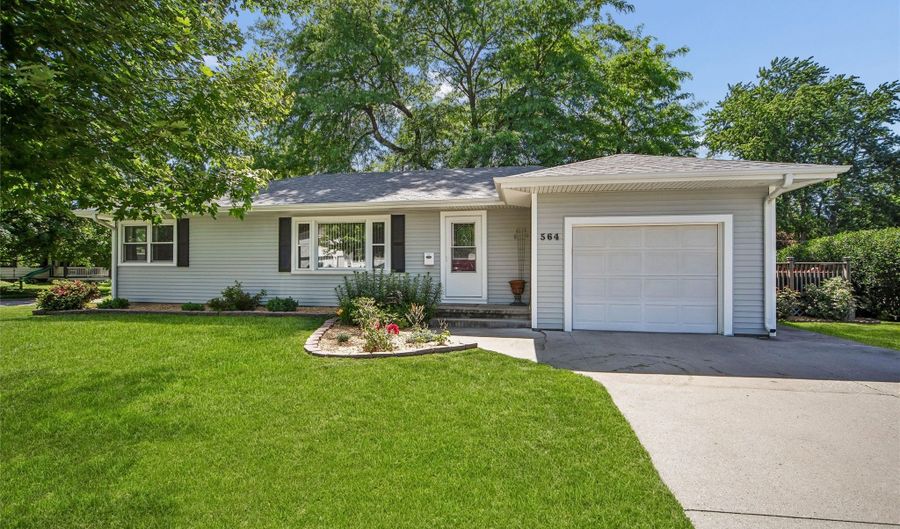 564 SW Goodwin St, Ankeny, IA 50023 - 3 Beds, 1 Bath