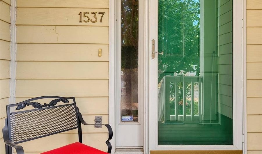 1537 Whispering Creek Dr, Ballwin, MO 63021 - 3 Beds, 3 Bath