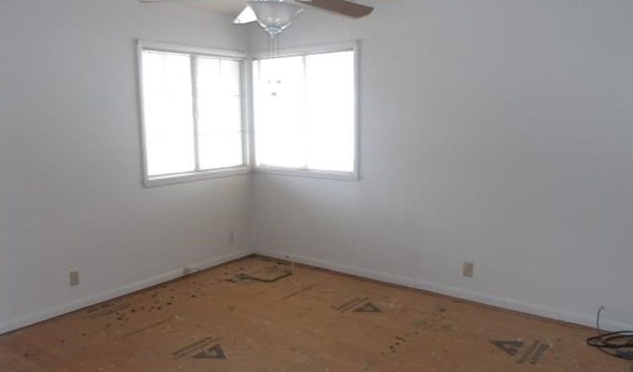 2323 Apache Ln, Alamogordo, NM 88310 - 4 Beds, 3 Bath