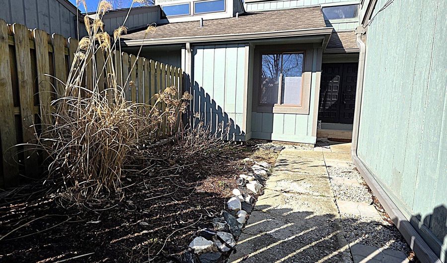 148 Sugarwood Ln, Avon, IN 46123 - 2 Beds, 2 Bath