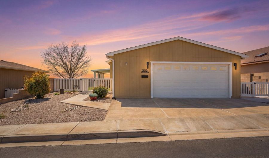 303 Sunrise Bluffs Dr, Belen, NM 87002 - 3 Beds, 2 Bath