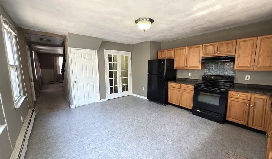 223 Main St 223, Blackstone, MA 01504 - 3 Beds, 1 Bath