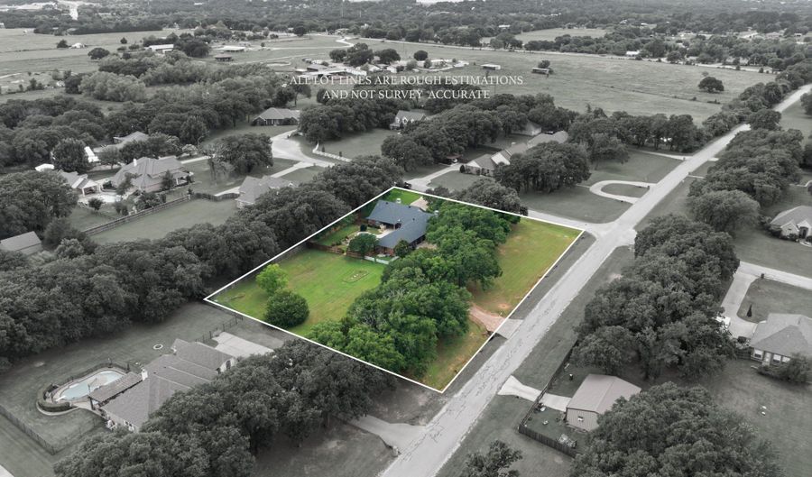 7512 Woodland Dr, Alvarado, TX 76009 - 4 Beds, 3 Bath