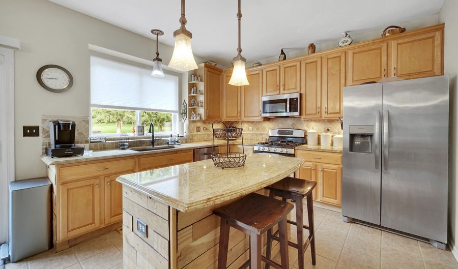 480 Brookside Ave, Algonquin, IL 60102 - 4 Beds, 4 Bath