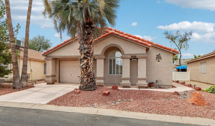 1950 E WINGED FOOT Dr, Chandler, AZ 85249 - 2 Beds, 2 Bath