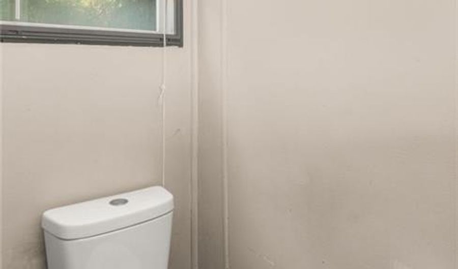 29 Cantaberry Ln, Coventry, RI 02816 - 2 Beds, 2 Bath