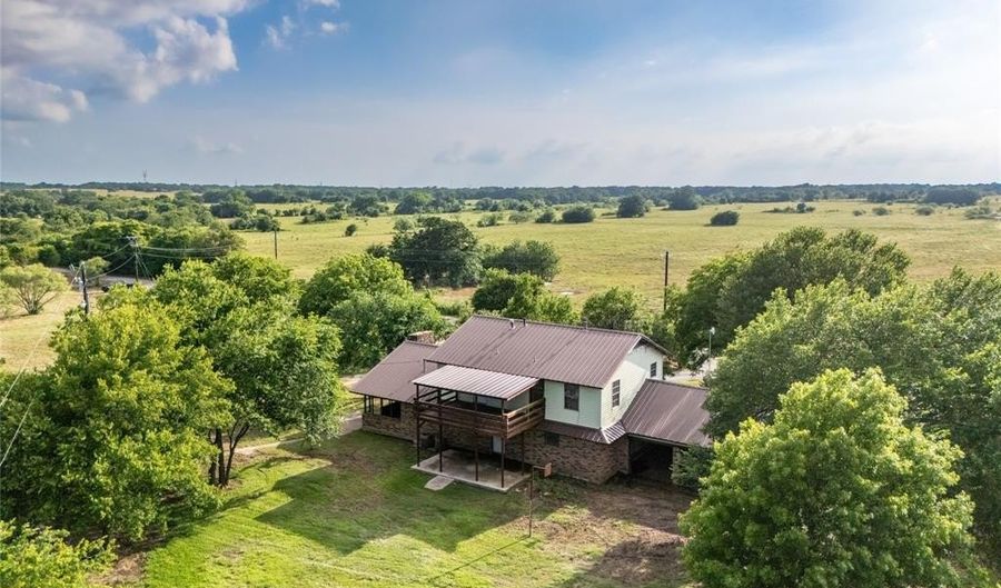 411 Cr-1475 Rd, Alvord, TX 76225 - 5 Beds, 4 Bath