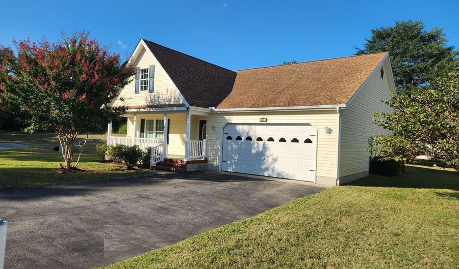 404 SUMMIT Dr, Blades, DE 19973 - 3 Beds, 2 Bath