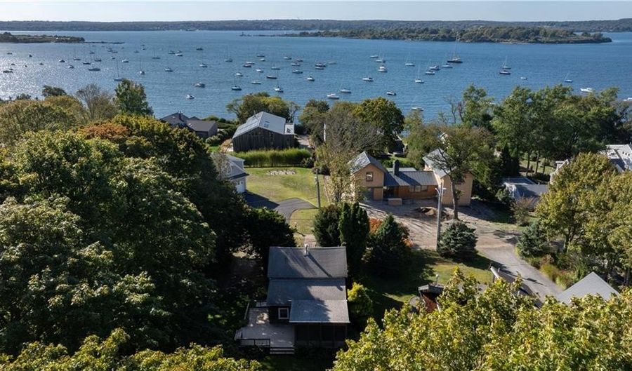 48 Ocean Ave, Jamestown, RI 02835 - 4 Beds, 1 Bath