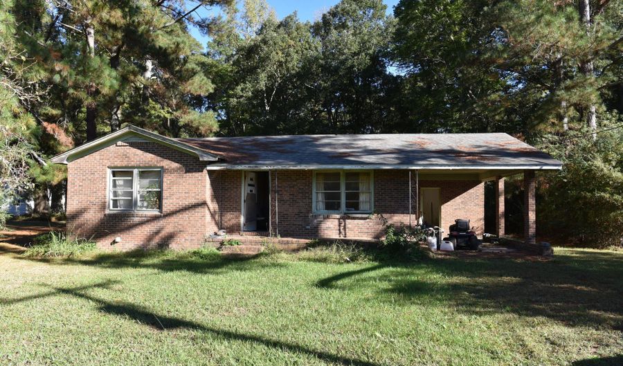 211 E Modlin Rd, Ahoskie, NC 27910 - 2 Beds, 1 Bath