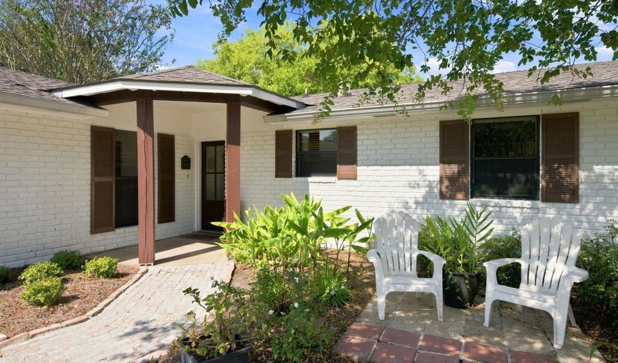 3048 Richwood Cir, Baton Rouge, LA 70816 - 3 Beds, 2 Bath