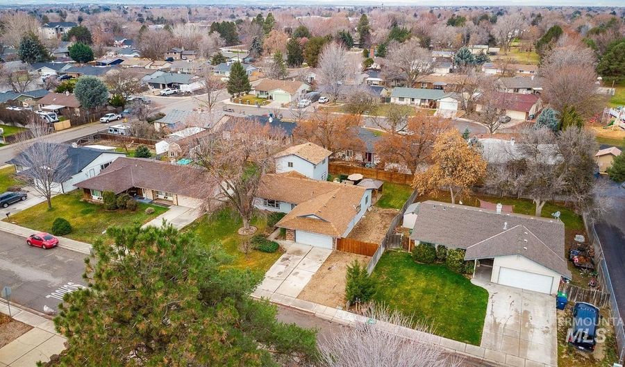 3577 N Jullion St, Boise, ID 83704 - 6 Beds, 3 Bath