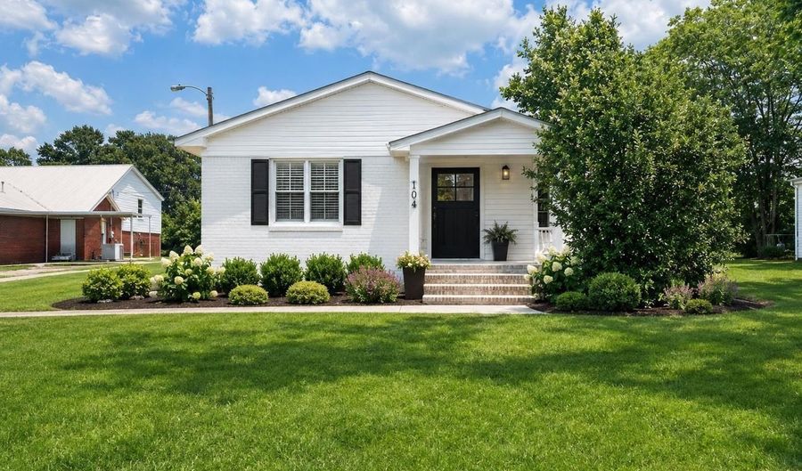 409 Magnolia Ave, Anniston, AL 36201 - 3 Beds, 2 Bath