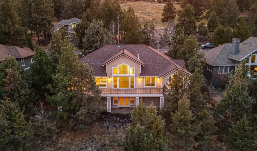 3269 NW Fairway Heights Dr, Bend, OR 97703 - 4 Beds, 4 Bath