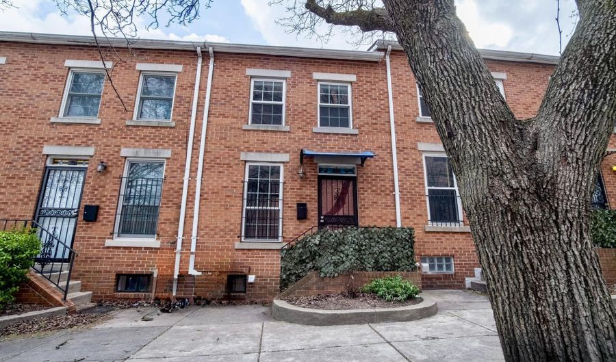 1805 E LAMLEY St, Baltimore, MD 21231 - 3 Beds, 2 Bath
