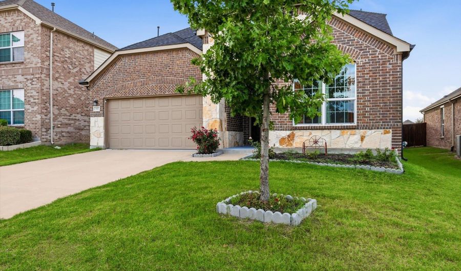817 Adelyn St, Anna, TX 75409 - 4 Beds, 3 Bath