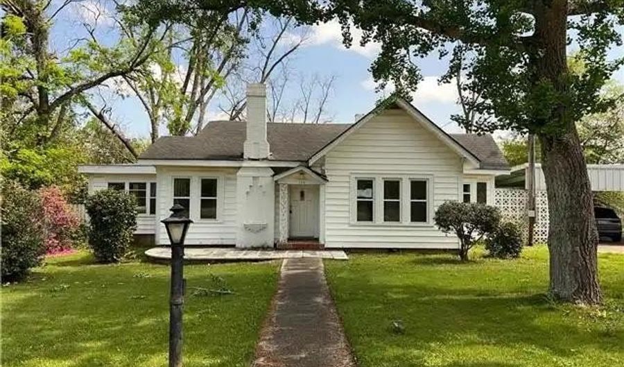 106 Broadway St, Ashford, AL 36312 - 3 Beds, 3 Bath