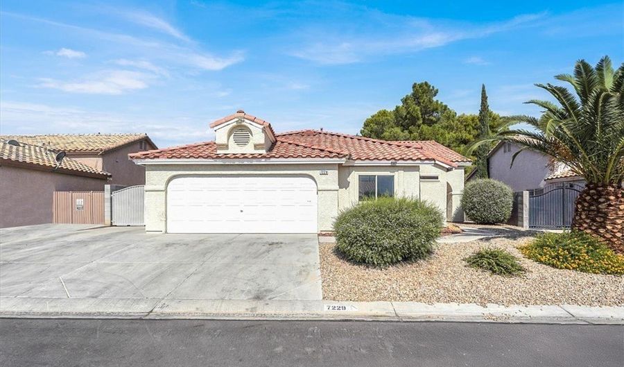 7229 Robins Roost St, Las Vegas, NV 89131 - 3 Beds, 4 Bath