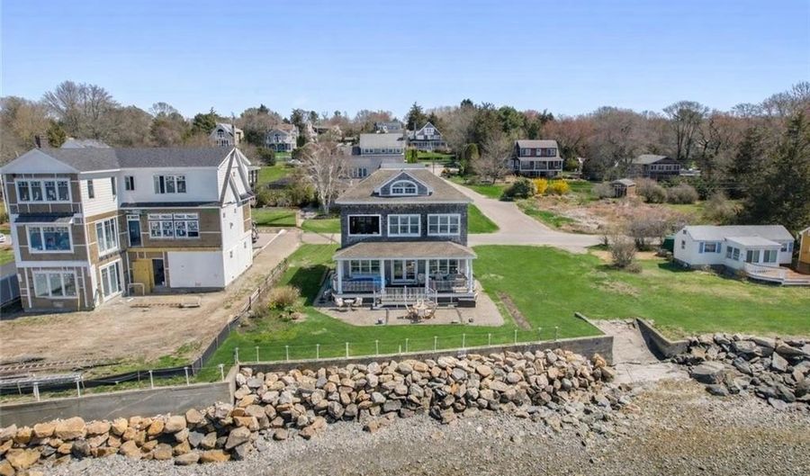 503 Seaside Dr, Jamestown, RI 02835 - 2 Beds, 3 Bath