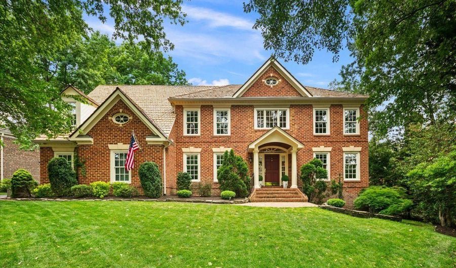 3801 WASHINGTON WOODS Dr, Alexandria, VA 22309 - 4 Beds, 4 Bath