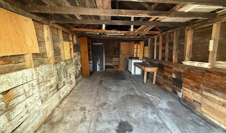 117 S Elm St, Adams, WI 53910 - 3 Beds, 1 Bath