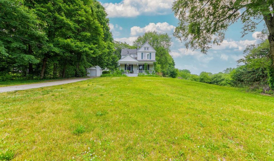 990 River St, Allegan, MI 49010 - 3 Beds, 2 Bath