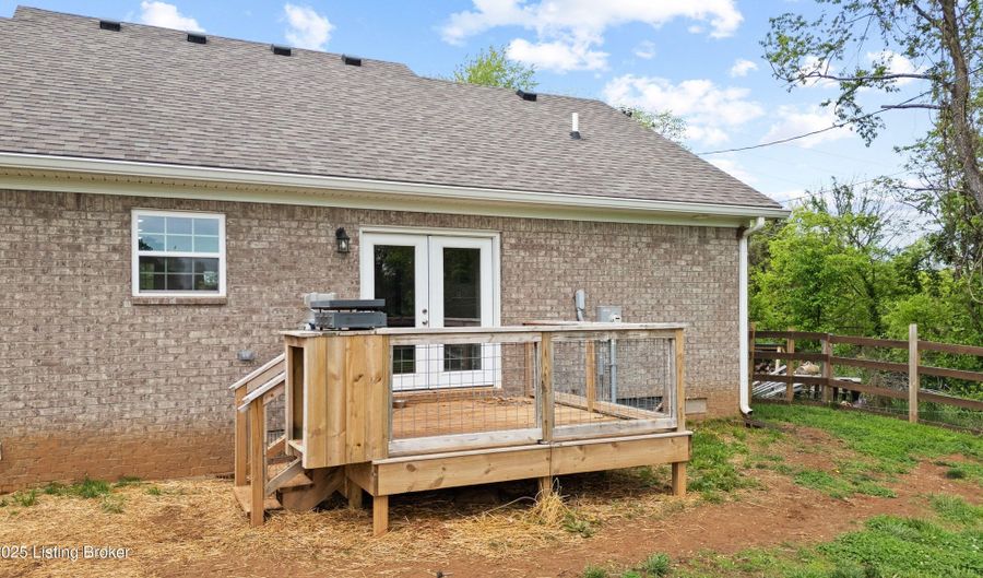 2310 Woodlawn Rd, Bardstown, KY 40004 - 3 Beds, 2 Bath