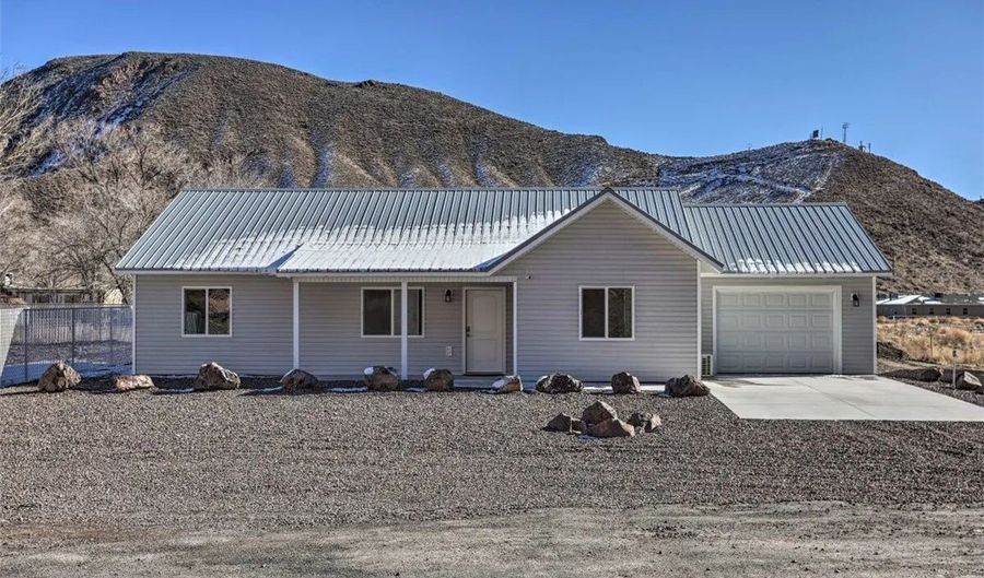 7 Love Ln, Caliente, NV 89008 - 3 Beds, 2 Bath