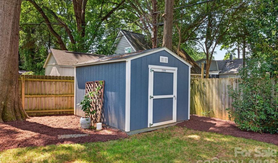 1911 Club Rd, Charlotte, NC 28205 - 3 Beds, 2 Bath
