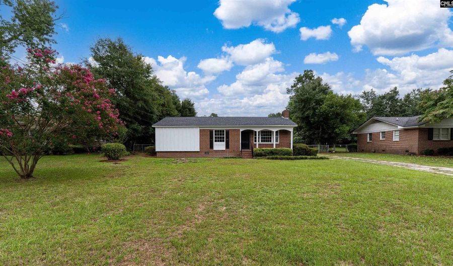 2004 Woodside Dr, Camden, SC 29020 - 3 Beds, 2 Bath